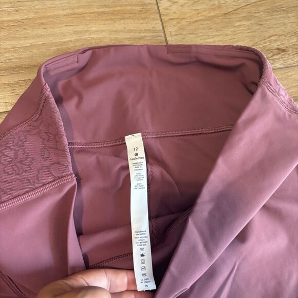 Lululemon Wunder Under High Rise Tight, Flocked, size 12 - Picture 5 of 7